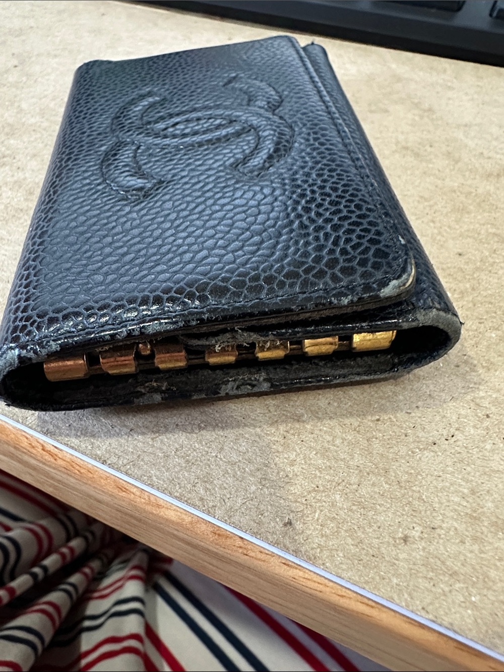 CHANEL Black Caviar Leather Keyholder with Embossed CC - Picture 8 of 8